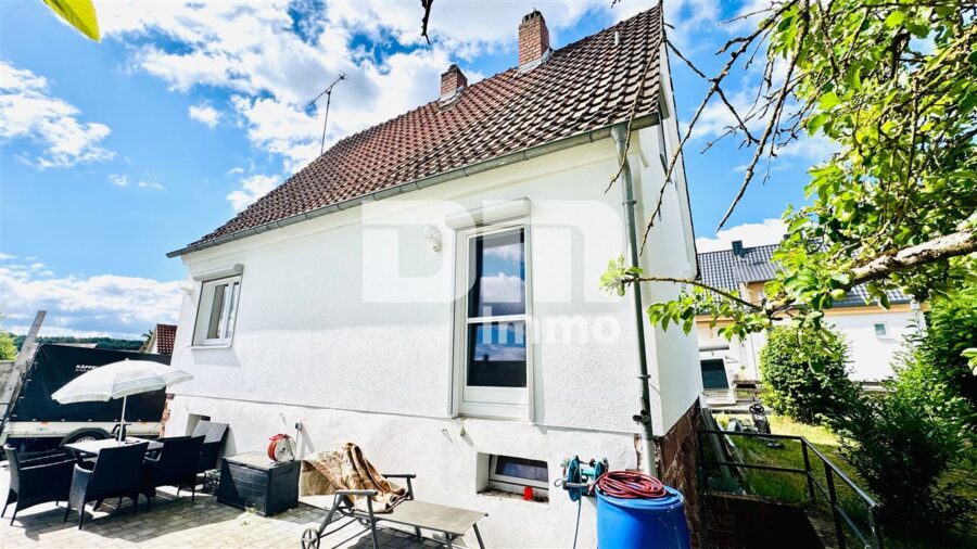 Kernsaniertes Einfamilienhaus mit Doppelgarage, großem Garten und Home-Office-Oase - IMG_7860